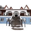 벤치하우스 이미지