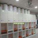 키즈월드스위밍클럽 | [세종 아름동 키즈월드스위밍클럽 ] 탈의실 문·락커·수납장·시설 시공으로 다채롭고 생동감 있게 변신!