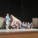 극단 더블스테이지 거룩한 양복 이미지