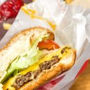 버거킹 앞 | 버거킹 콰트로치즈와퍼 세트 칼로리 정리, 콰트로페퍼 큐브스테이크 버거 후기