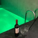 첫눈 내리는날 가평 더큐24 풀빌라 펜션 다녀온 후기(A동, 온수풀 수영장, 스파, 생일파티)