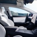 대형정비용성죠인트 | 2025 테슬라 모델 3 — 대중적 전기 세단의 완성형, 효율과 성능을 겸비하다