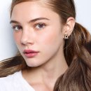 AUGUST(어거스트) 이미지