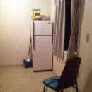 two chairs,rice cooker,바닥걸레,2뒤집개,국자,도마,집게,행주&amp;퐁퐁,후라이팬등 이미지