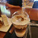 미스터박 카페 앞 이미지