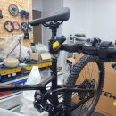 산을 씹어 먹는 괴물 e-MTB의 등장! DJI 모터 품은 '티윙 플럭스 원 A(Teewing Flux One A)' 매장 입고