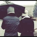 밥 퍼주는 남자 이미지