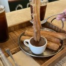 글루글루 강남 삼성동 츄러스 맛집 방문기｜스페인 감성 가득, 디저트와 커피 한 잔의 여유