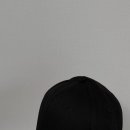 소연세탁 | 여자아이들 소연과 슈퍼주니어 규현이 착용한 [바잘 스터드 로고 오버핏 볼캡 4color] 볼캡 스타일링