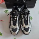 디자인미래공감 | 나이키 에어맥스 뮤즈 블랙 앤 메탈릭 실버 FV1920-001 내돈내산 후기 카리나 착용 운동화