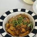 후스인더하우스 이미지