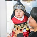 오월에윤 이미지