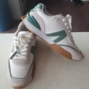 명품 청년 운동화 이미지