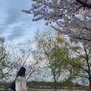 내가 그리는 미래에는 언제나 네가 없었다.