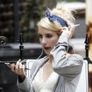 Emma Roberts wears a lacy bra and wellies while smoking on her set 이미지