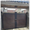 천일하우징 | 광양 대문 현관문 완성! 세련된 블랙과 우드의 조화, 천일대문에서 맞춤 제작