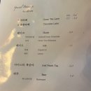 명동 조용한 카페 찾다가 발견한 카페 코인 레트로 감성 커피 후기