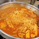 압구정 김치찌개 | 판교 삼평동 압구정 김치찌개에서 맛본 돼지고기 김치찌개 후기