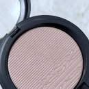 각도따라 달라지는 광, 맥 엑스트라 디멘션 스킨피니쉬 쇼골드_ 클리오 프리즘 하이라이터 02 페어리...