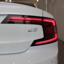 제로원오토모티브 | [포토] 볼보 S90 B6 보기드문 실내 블랙시트 전시장리뷰