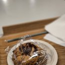 [연남 카페] 녹녹(Knock Knock) – 베이커리와 커피를 함께 즐기기 좋은 감성 카페