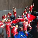 [1/18] Ferrari 시대별 피트스탑 디오라마 이미지