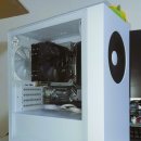 화이트 PC 이미지