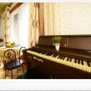 호숫가의 하얀집 이미지