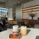 4996 | 김해 카페 ☕️햇살 맛집/ 디저트 맛집/ 뷰 맛집 김해 대형 카페 <하우림> 솔직 후기.