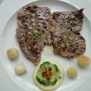 Tournedos Chatelaine(투르네도 샤틀렌) ; tenderloin steak with butter whitewine suace 이미지