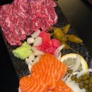 육회랑 연어랑 이미지