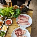 돈돼지식당 - 영도구 절영로35번길 21 | 성신맛집 성북천 야장 분위기 오향돈돼지 후기