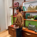 더페이지 | 롱샴 르 플리아쥬 핸들 파우치 페이지 컬러 더현대 서울 내돈내산 후기