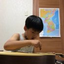 모자이크 어거스트 이미지