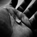 존재의 무게 이미지