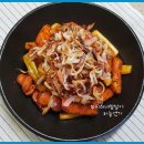 연유마요소스를 끼얹어 먹은 기름떡볶이~류수영의 허니마요 떡볶이 이미지