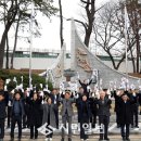 3.1운동 기념비 앞 이미지