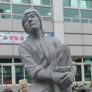 자갈치아지매 조각상 이미지