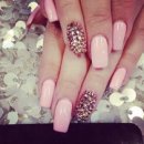 예쁜손네일 이미지