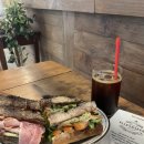 용대로L | [광주 봉선동] 빵순이의 성지 발견! 겉바속촉 바게트 샌드위치 맛집, 프엘투알 방문 후기 🥖🥪✨