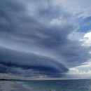 미국동부지역4개주 비상상황까지 선포하게한 공포의 폭풍구름 이미지