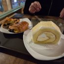 회기16 | 회기동 분위기 좋은 카페 8번가 후기 강아지가 있는 카페 회기 가볼만한 곳