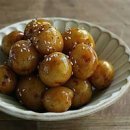 한입에 쏙 달콤짭쪼롬한 간장 알감자조림 만들기 감자요리 이미지