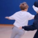 소굴속 이미지