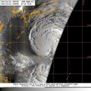북상중인 제 18호 태풍 마니(MAN-YI) 의 위협적인 모습 이미지