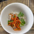 원평초등학교 | 청주 분평동 칼국수 맛집, 보리밥 주는 뚝심 있는 터줏대감 ‘봉창이해물칼국수’
