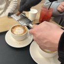 씨유 송도스위트리아점 | 송도 커피맛집 돌핀커피 로스터스 직접 로스팅하는 스페셜티 카페