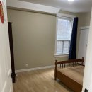 Nice room available on May 8 /June 10 in Downtown East York rent-750/month 이미지