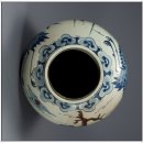 십장생도 | [공지] 자기감상)"오래 살고 싶은 장생의 꿈",조선백자 청화/동화 십장생도 항아리(입호)