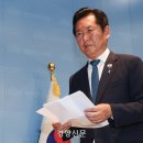 경찰, 정청래 탑승 차량 파손한 50대 검거···재물손괴 외 적용 혐의 검토 중 이미지